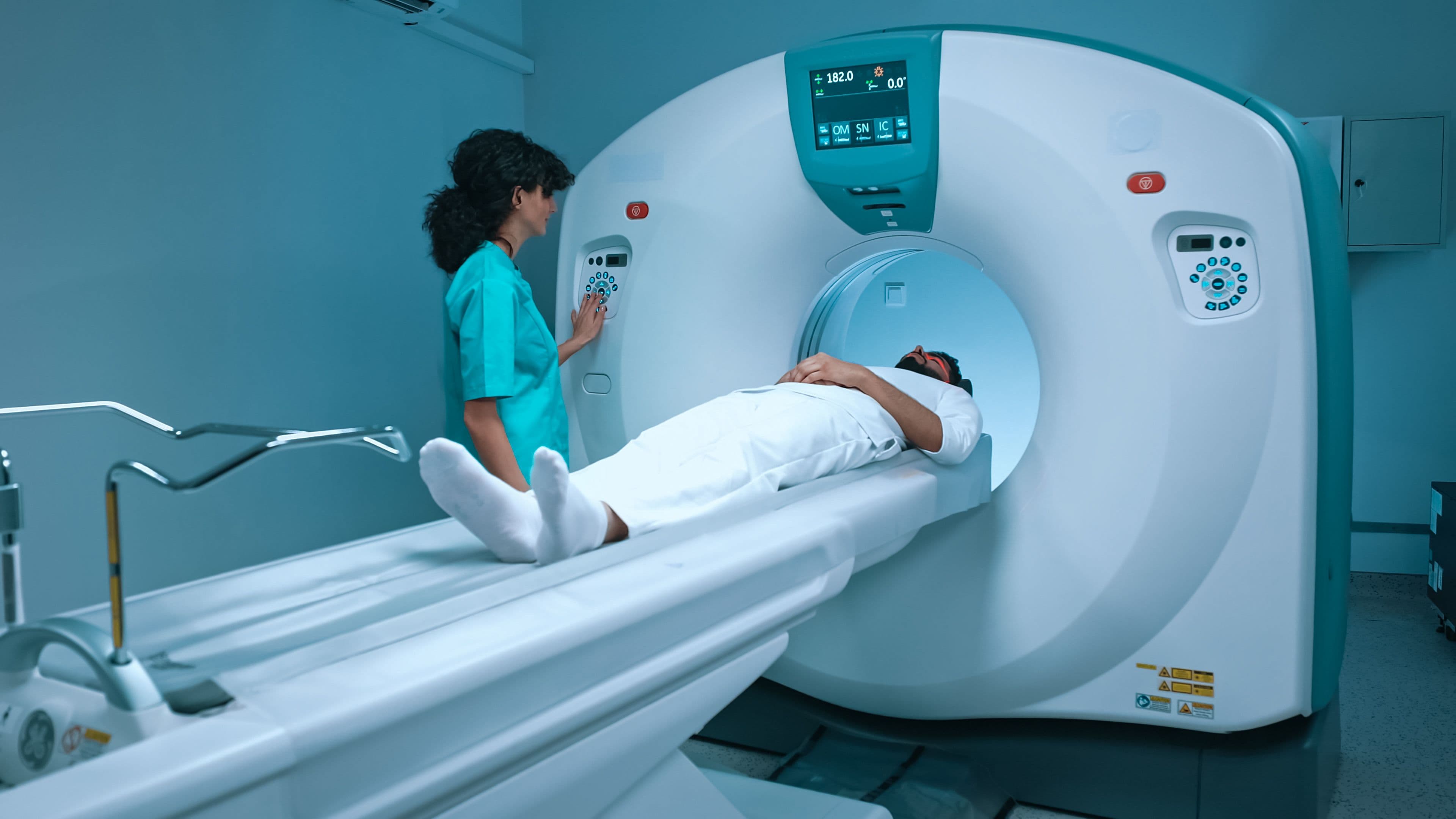 Imaging Center Collaborations: Bringing Cutting-Edge Neuroimaging to More Patients Image